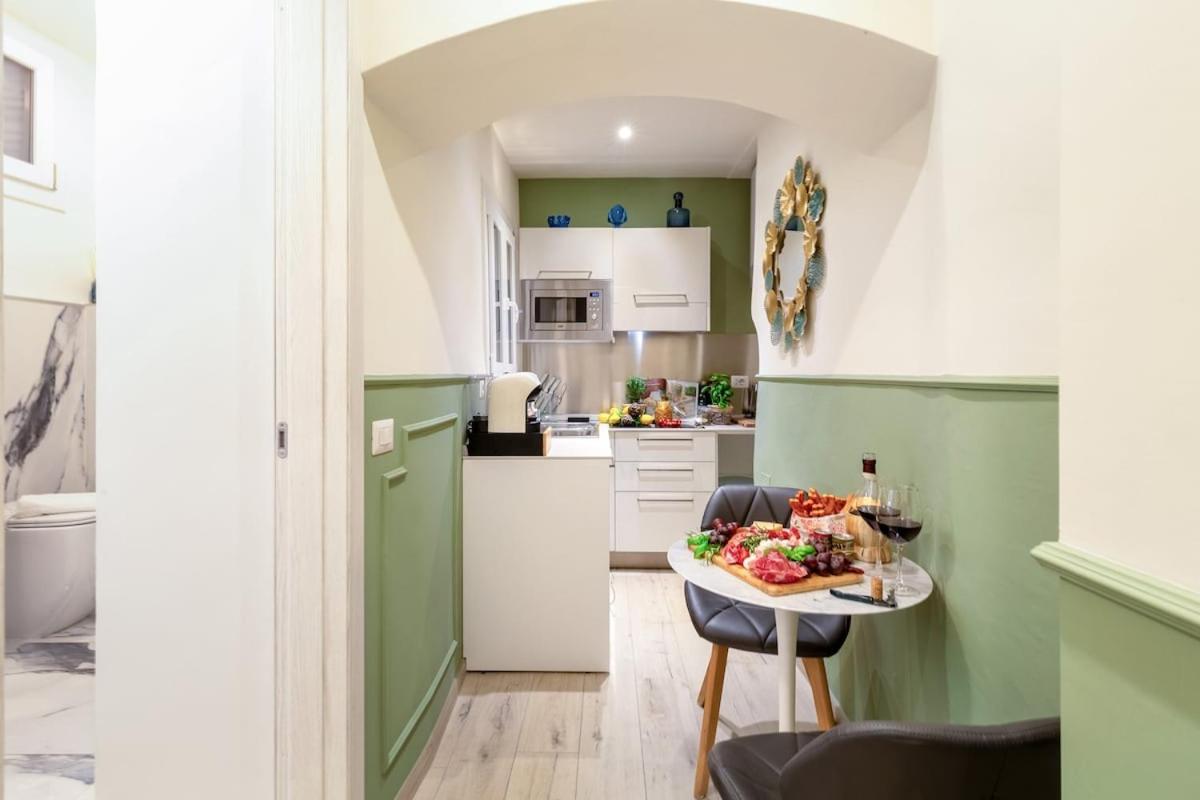 Charme Of Santa Croce Apartment *